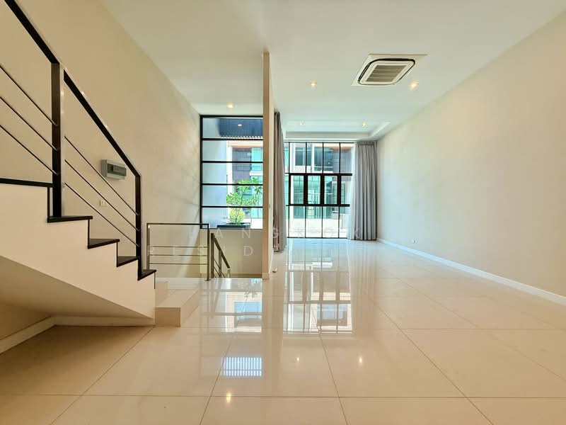 The Park Lane 22 : เดอะ พาร์ค เลน 22, กรุงเทพ, 42 ซอย ปรีดี พนมยงค์ 45, คลองตันเหนือ, วัฒนา, กรุงเทพ, 300 ตร.ม., ทาวน์เฮ้าส์ ให้เช่า, โดย Bangkok Residential, 500441615 - DDproperty.com
