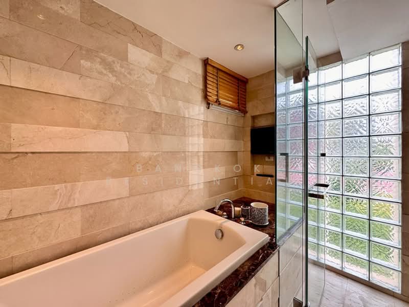 M Ville (L.A. Residence), Bangkok, 44-4 Soi Sukhumvit 61, Khlong Tan Nua, Watthana, Bangkok, 2 Bedrooms, 100 sqm, Apartment For Rent, by Bangkok Residential, 500441627 - DDproperty.com
