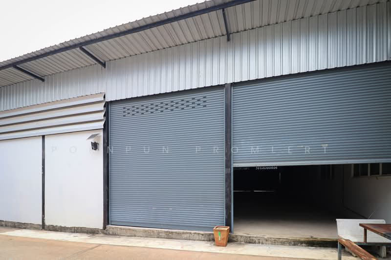 ให้เช่าโกดังพร้อมออฟฟิศ 320 ตร.ม. ติดถนนสุขุมวิทสาย 332 พัทยา–สัตหีบ ชลบุรี ใกล้สนามบินอู่ตะเภา, ชลบุรี, บางเสร่, สัตหีบ, ชลบุรี, 320 ตร.ม., โกดัง-โรงงาน ให้เช่า, โดย Pornpun Promlert, 500441649 - DDproperty.com