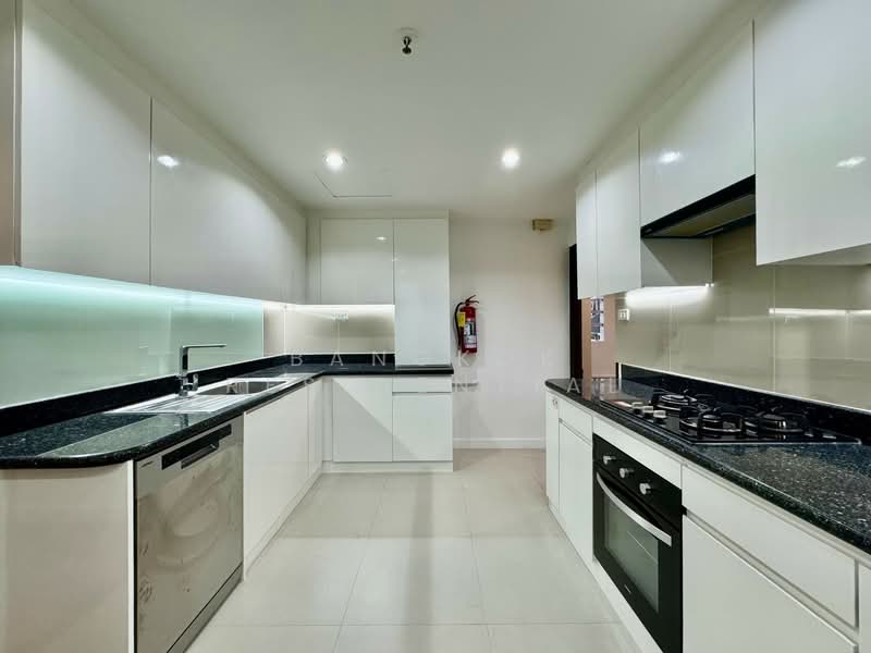 Mayfair Garden Apartment, Bangkok, 59 Soi Sukhumvit 16, Khlong Toei, Bangkok, 3 Bedrooms, 220 sqm, Apartment For Rent, by Bangkok Residential, 500441664 - DDproperty.com
