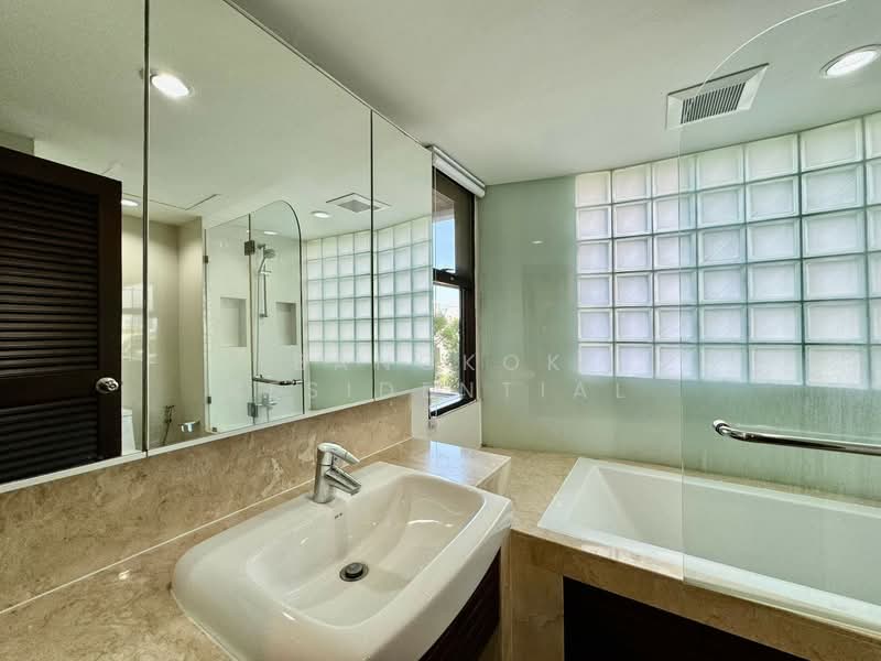 Mayfair Garden Apartment, Bangkok, 59 Soi Sukhumvit 16, Khlong Toei, Bangkok, 3 Bedrooms, 220 sqm, Apartment For Rent, by Bangkok Residential, 500441664 - DDproperty.com