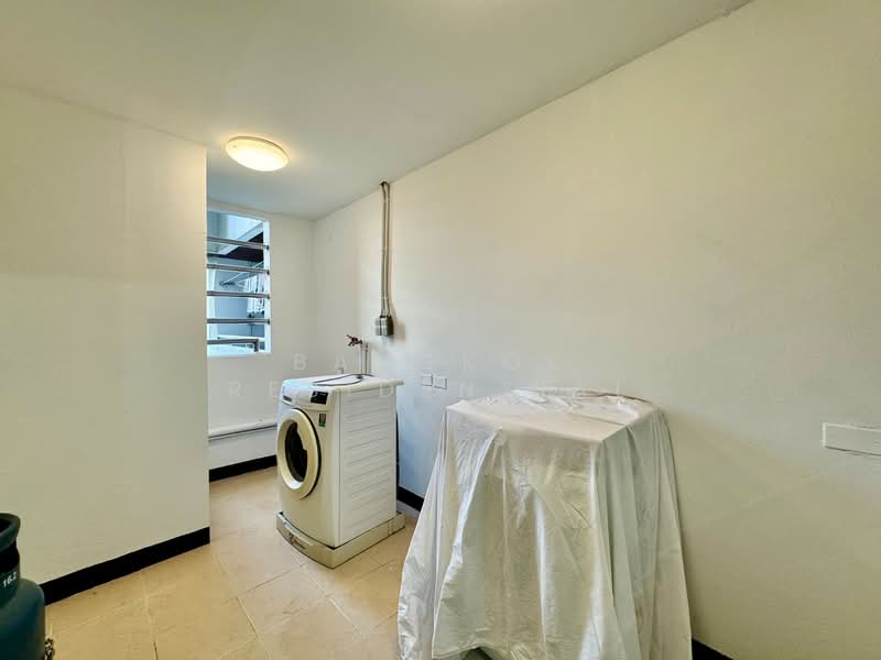 Mayfair Garden Apartment, Bangkok, 59 Soi Sukhumvit 16, Khlong Toei, Bangkok, 3 Bedrooms, 220 sqm, Apartment For Rent, by Bangkok Residential, 500441664 - DDproperty.com