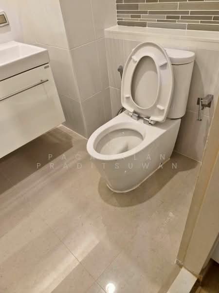 Life @ Ladprao 18, Bangkok, Ladprao Road, Jom Phon, Chatuchak, Bangkok, 1 Bedroom, 40 sqm, Condo For Rent, by Pacawalan Praditsuwan, 500441723 - DDproperty.com