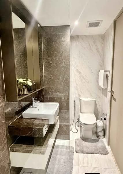 Fynn Asoke, Bangkok, 28 Sukhumvit 10 Alley, Khlong Toei, Bangkok, 1 Bedroom, 32 sqm, Condo For Rent, by Piyawan Maiyapan, 500441758 - DDproperty.com