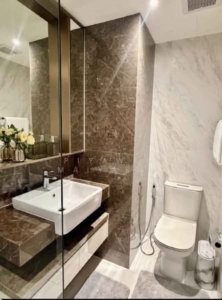 Fynn Asoke, Bangkok, 28 Sukhumvit 10 Alley, Khlong Toei, Bangkok, 1 Bedroom, 32 sqm, Condo For Rent, by Piyawan Maiyapan, 500441758 - DDproperty.com