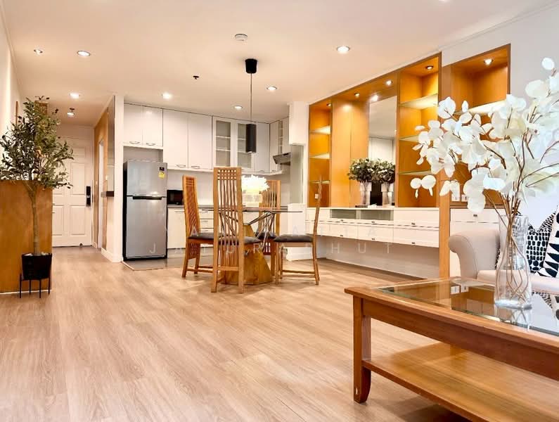 The Royal Place 1, Bangkok, Rajdamri, Lumphini, Pathum Wan, Bangkok, 2 Bedrooms, 84 sqm, Condo For Rent, by Yaninatta Jaturaphut, 500441776 - DDproperty.com