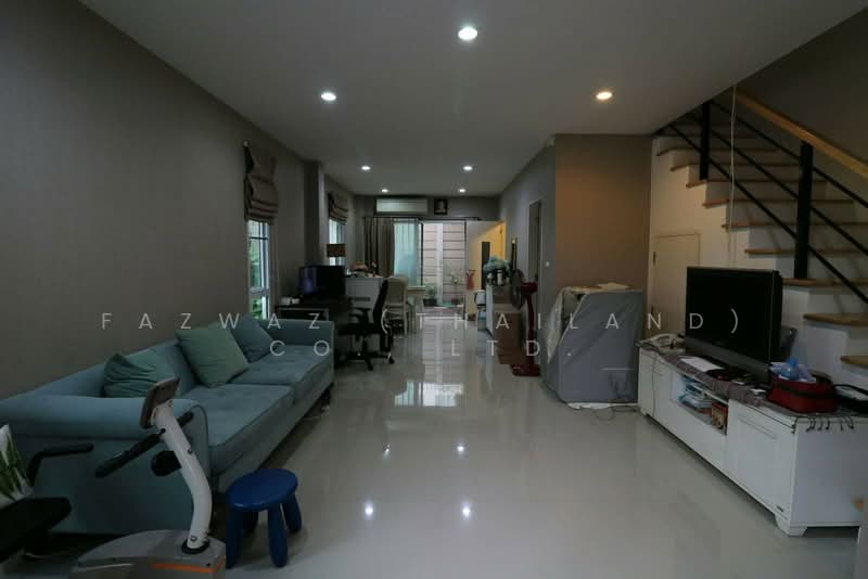 Lumpini Town Place Sukhumvit 62 : ลุมพินี ทาวน์ เพลส สุขุมวิท 62, กรุงเทพ, ถนนสุขุมวิท, บางจาก, พระโขนง, กรุงเทพ, 190 ตร.ม., ทาวน์เฮ้าส์ ขาย, โดย Fazwaz (Thailand) Co., Ltd., 500441801 - DDproperty.com