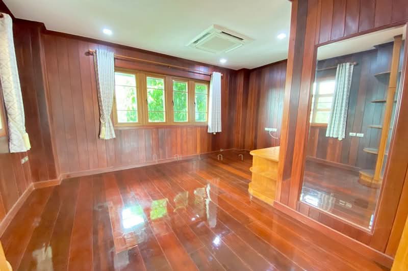 ซอยวัฒนานิเวศน์ 5, Bangkok, ถนนสุทธิสารวินิจฉัย, Samsen Nok, Huai Khwang, Bangkok, 3 Bedrooms, 300 sqm, Single Detached House For Sale, by คุณเก้า, 500441977 - DDproperty.com