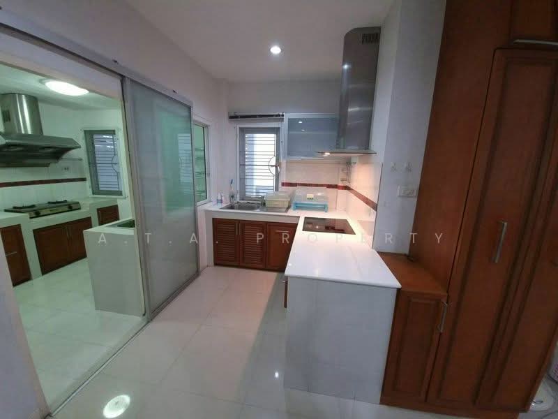 Crystal Plus ศรีราชา, Chon Buri (Pattaya), หนองยายบู่, Surasak, Si Racha, Chon Buri (Pattaya), 4 Bedrooms, 200 sqm, Single Detached House For Sale, by A.T.A. Property, 500442005 - DDproperty.com