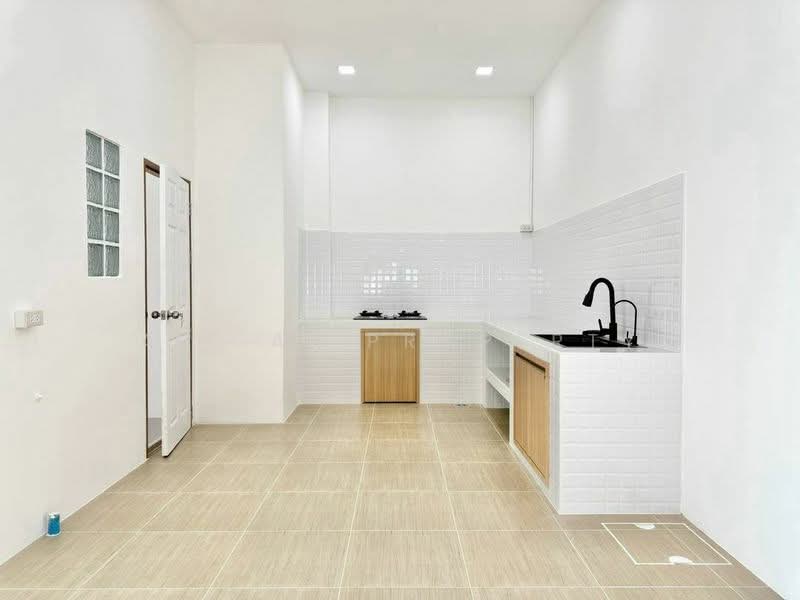 บูรพาแลนด์ หนองค้อ ศรีราชา, Chon Buri (Pattaya), Nong - Kham, Si Racha, Chon Buri (Pattaya), 2 Bedrooms, 150 sqm, Semi-Detached House (Twin House) For Sale, by A.T.A. Property, 500442053 - DDproperty.com