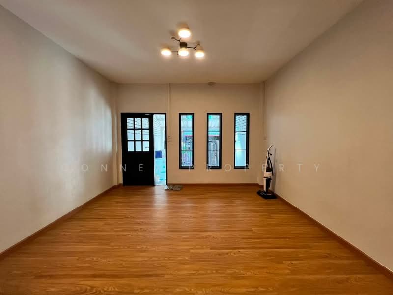 Baan Passakorn, Bangkok, Khlong Bang Phran, Bang Bon, Bangkok, 4 Bedrooms, 200 sqm, Townhouse For Sale, by Connex Property, 500442069 - DDproperty.com