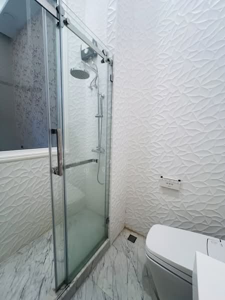Panya Pattanakarn Village, Bangkok, Soi Phatthanakarn 30, Suan Luang, Bangkok, 3 Bedrooms, 336 sqm, Single Detached House For Sale, by คัทยวรรณ หิรัญจิโรจน์, 500442082 - DDproperty.com