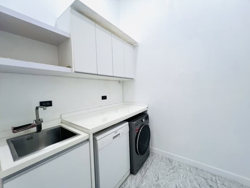 Panya Pattanakarn Village, Bangkok, Soi Phatthanakarn 30, Suan Luang, Bangkok, 3 Bedrooms, 336 sqm, Single Detached House For Sale, by คัทยวรรณ หิรัญจิโรจน์, 500442082 - DDproperty.com