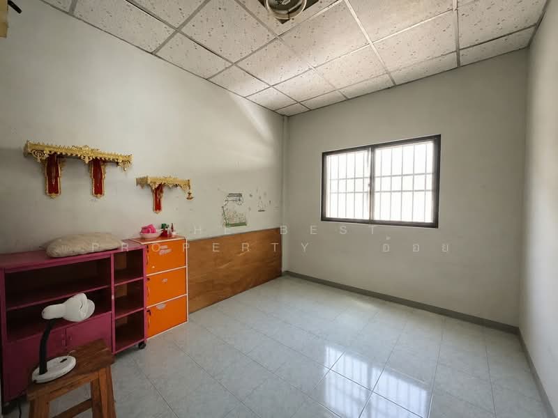 หมู่บ้านจุฑาภัทร ลาดหลุมแก้ว (Baan Juthaphat) ปทุมธานี, Pathum Thani, Khu Khwang, Lat Lum Kaeo, Pathum Thani, 2 Bedrooms, 150 sqm, Townhouse For Sale, by The Best Property  อ้อย, 500442087 - DDproperty.com