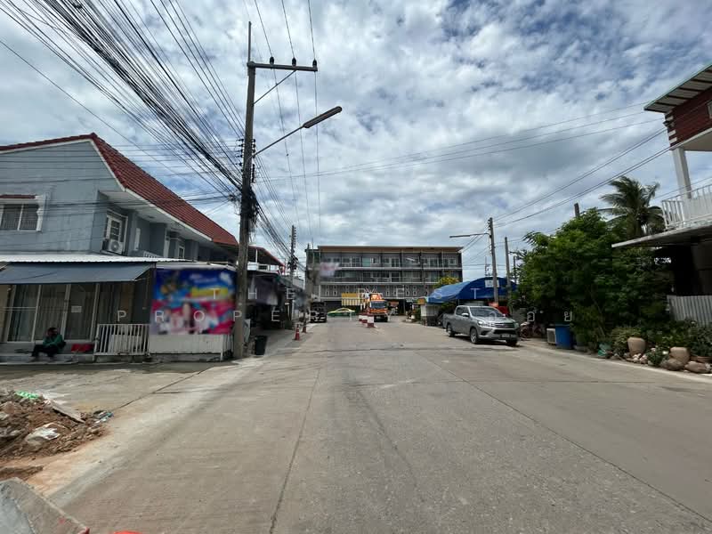 หมู่บ้านจุฑาภัทร ลาดหลุมแก้ว (Baan Juthaphat) ปทุมธานี, Pathum Thani, Khu Khwang, Lat Lum Kaeo, Pathum Thani, 2 Bedrooms, 150 sqm, Townhouse For Sale, by The Best Property  อ้อย, 500442087 - DDproperty.com