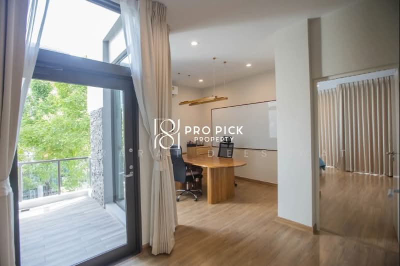 For Rent Town Home Ekkamai - Ramintra Sukhonthasawat Lat Phrao Bangkok PP-00458, Bangkok, ประเสริฐมนูญกิจ, Lat Phrao, Bangkok, 4 Bedrooms, 241 sqm, Townhouse For Rent, by Konrarat Deesawat, 500442101 - DDproperty.com