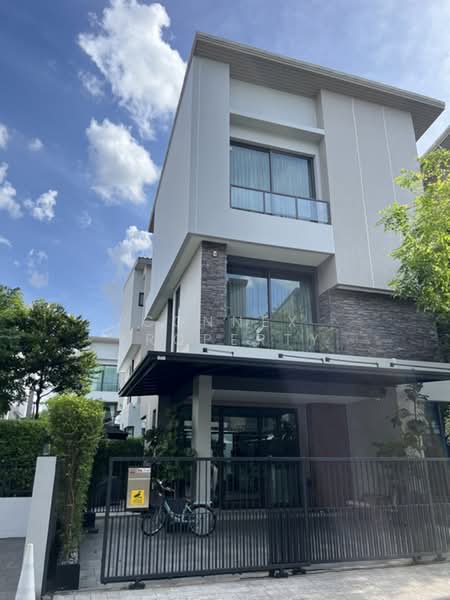 Baan Klang Muang Classe Ekkamai-Ramintra : บ้านกลางเมือง คลาสเซ่ เอกมัย-รามอินทรา, กรุงเทพ, ถนนสุคนธสวัสดิ์, ลาดพร้าว, กรุงเทพ, 241 ตร.ม., บ้านเดี่ยว ขาย, โดย Connex Property, 500442129 - DDproperty.com