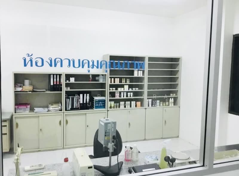 โรงงานผลิตเครื่องสำอาง พร้อมใบอนุญาต รง.4 (Active) พร้อมเครื่องจักร, Chachoengsao, Saen Phu Dat, Ban Pho, Chachoengsao, , 756 sqm, Warehouse/Factory For Sale, by Prapassara Muangpin, 500442166 - DDproperty.com