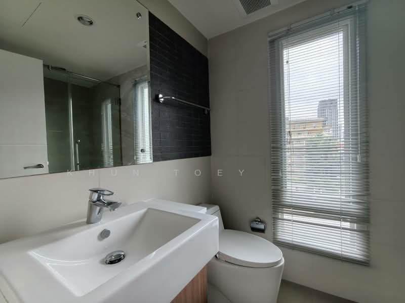 The Crest Sukhumvit 49, Bangkok, Sukhumvit 49, Khlong Tan Nua, Watthana, Bangkok, 2 Bedrooms, 70 sqm, Condo For Rent, by Khun Toey เตย, 500442364 - DDproperty.com