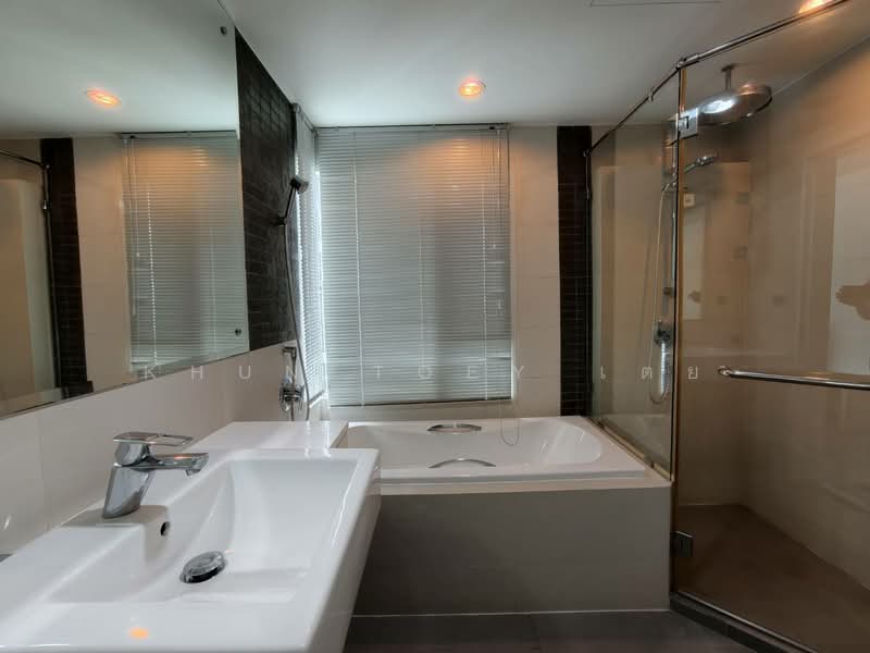 The Crest Sukhumvit 49, Bangkok, Sukhumvit 49, Khlong Tan Nua, Watthana, Bangkok, 2 Bedrooms, 70 sqm, Condo For Rent, by Khun Toey เตย, 500442364 - DDproperty.com