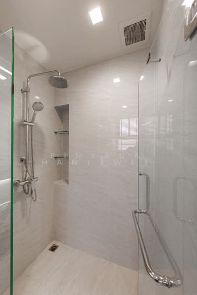 Noble State 39, Bangkok, 35 Soi Sukhumvit 39, Khlong Tan Nua, Watthana, Bangkok, 1 Bedroom, 43 sqm, Condo For Rent, by Pinyada Hantewee, 500442474 - DDproperty.com