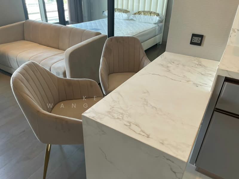 The Esse at Singha Complex, Bangkok, 1788 New Petchaburi Rd, Khlongtoei Nua, Watthana, Bangkok, 1 Bedroom, 35 sqm, Condo For Rent, by Keerati Wangrujirakul, 500442475 - DDproperty.com