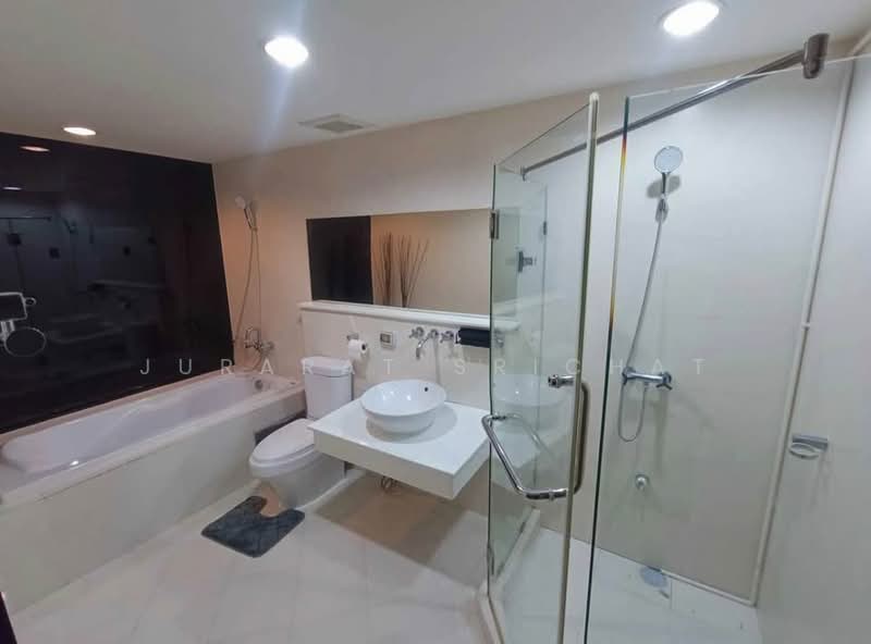 The Address Sukhumvit 42, Bangkok, 39  Soi Barbot 1, Sukhumvit Road, Phra Kanong, Khlong Toei, Bangkok, 2 Bedrooms, 90 sqm, Condo For Rent, by Jurarat Srichat, 500442483 - DDproperty.com