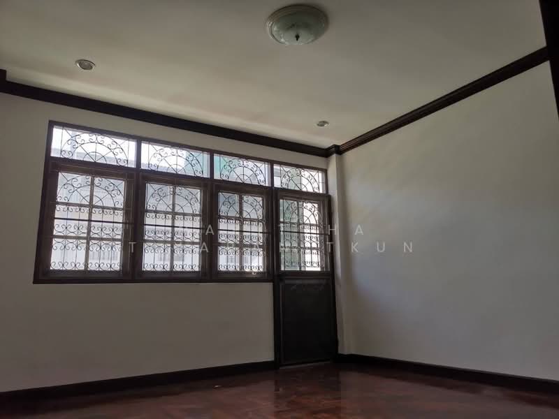 Soi Chan 13, Bangkok, จันทน์ 13, Chong Nonsi, Yan Nawa, Bangkok, 2 Bedrooms, 250 sqm, Townhouse For Rent, by Napittha Tiyapanitkun, 500442496 - DDproperty.com