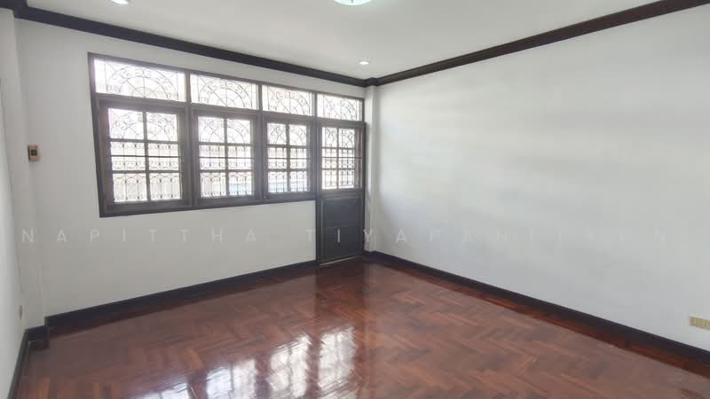 Soi Chan 13, Bangkok, จันทน์ 13, Chong Nonsi, Yan Nawa, Bangkok, 2 Bedrooms, 250 sqm, Townhouse For Rent, by Napittha Tiyapanitkun, 500442496 - DDproperty.com