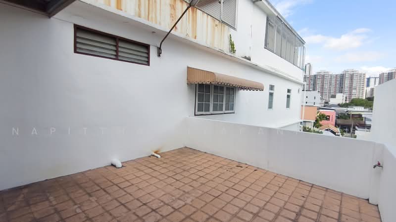 Soi Chan 13, Bangkok, จันทน์ 13, Chong Nonsi, Yan Nawa, Bangkok, 2 Bedrooms, 250 sqm, Townhouse For Rent, by Napittha Tiyapanitkun, 500442496 - DDproperty.com