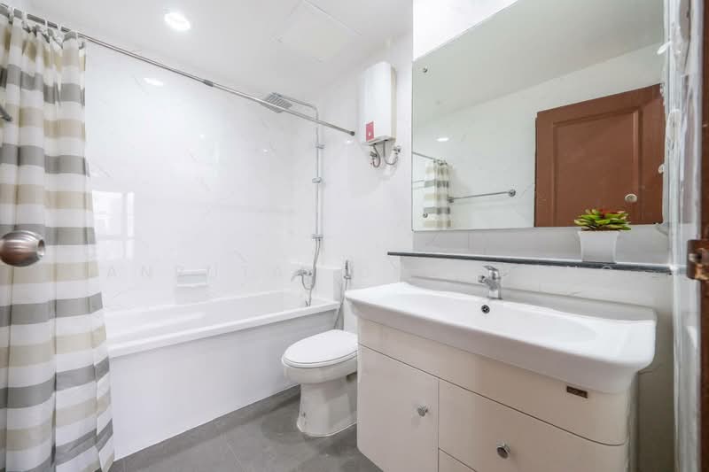The Waterford Diamond Tower Sukhumvit, Bangkok, 758/18  Soi Sukhumvit 30/1, Sukhumvit Road, Khlong Toei, Bangkok, 2 Bedrooms, 68 sqm, Condo For Sale, by Kanrutai Dawruang, 500442532 - DDproperty.com