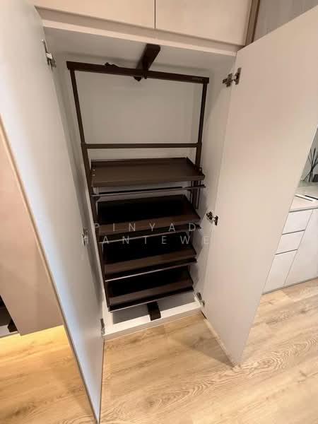 Silom Suite, Bangkok, Soi Sathorn 12, Sathorn Road, Silom, Bang Rak, Bangkok, 2 Bedrooms, 73 sqm, Condo For Sale, by Pinyada Hantewee, 500442547 - DDproperty.com