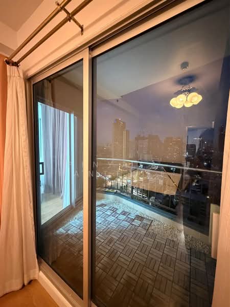 Supalai Park Ekkamai-Thonglor, Bangkok, Petchaburi Road, Bang Kapi, Huai Khwang, Bangkok, 2 Bedrooms, 72 sqm, Condo For Sale, by Pinyada Hantewee, 500442551 - DDproperty.com
