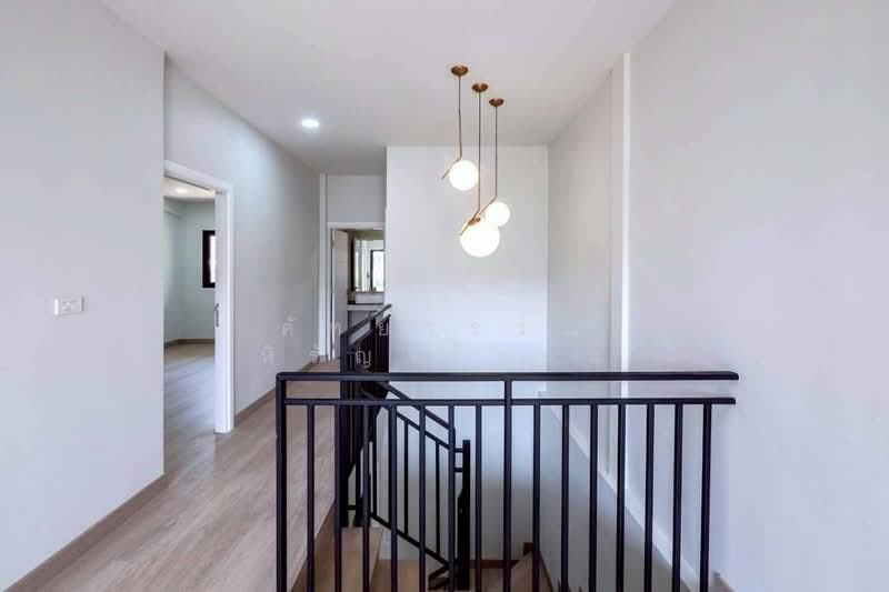 ทาวน์โฮม ทาวน์เฮาส์, Bangkok, พัฒนาการ, Phatthanakan, Suan Luang, Bangkok, 4 Bedrooms, 220 sqm, Townhouse For Sale, by คัทยวรรณ หิรัญจิโรจน์, 500442626 - DDproperty.com