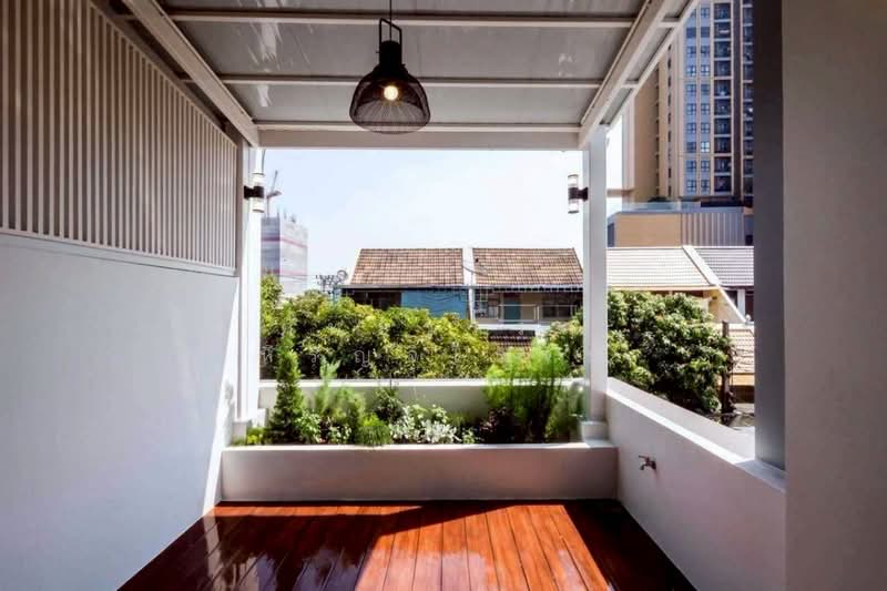 ทาวน์โฮม ทาวน์เฮาส์, Bangkok, พัฒนาการ, Phatthanakan, Suan Luang, Bangkok, 4 Bedrooms, 220 sqm, Townhouse For Sale, by คัทยวรรณ หิรัญจิโรจน์, 500442626 - DDproperty.com