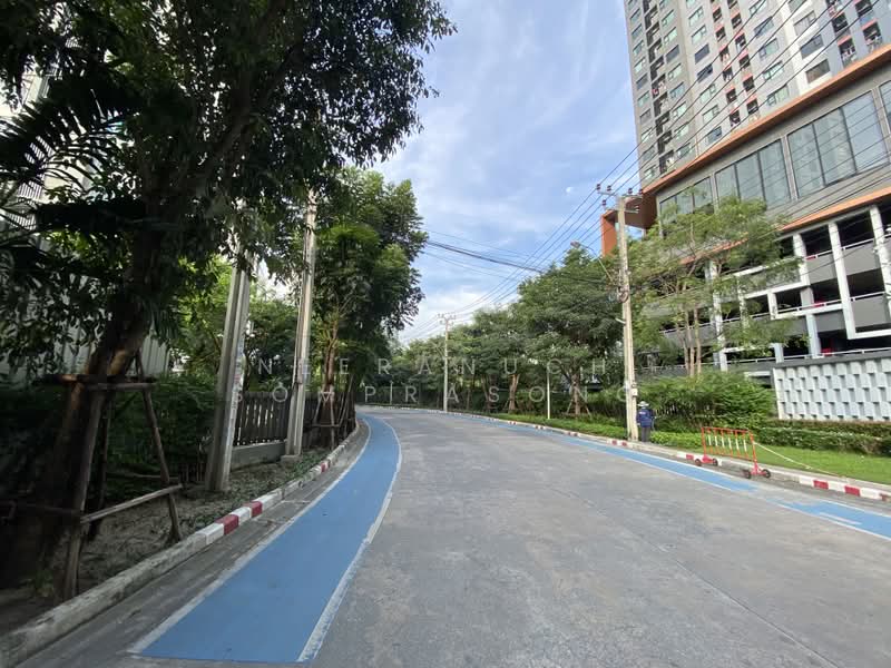 Aspire Sathon-Taksin (Copper Zone), Bangkok, 65 Kanlapaphruek Road, Bangko, Chom Thong, Bangkok, 1 Bedroom, 26 sqm, Condo For Sale, by Neeranuch Somprasong, 500442681 - DDproperty.com