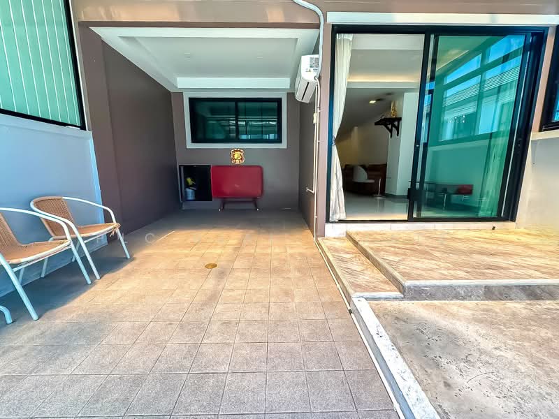 Luxury 2Storey Townhouse for Sale Khao Noi East Pattaya 3 Bed, Chon Buri (Pattaya), Bang Lamung, Bang Lamung (Pattaya), Chon Buri (Pattaya), 3 Bedrooms, 140 sqm, Townhouse For Sale, by PLC real estate, 500442717 - DDproperty.com