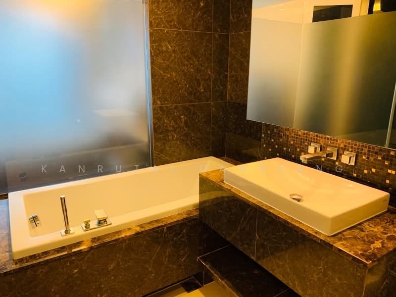 The Address Sukhumvit 61, Bangkok, 22 Soi Sukhumvit 61 Sukhumvit Road, Khlong Tan Nua, Watthana, Bangkok, 2 Bedrooms, 66 sqm, Condo For Sale, by Kanrutai Dawruang, 500442730 - DDproperty.com