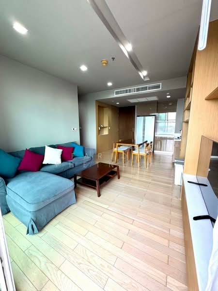 Siri At Sukhumvit, Bangkok, 902 Sukhumvit Road, Phra Kanong, Khlong Toei, Bangkok, 2 Bedrooms, 69 sqm, Condo For Rent, by Farida Phetnuam, 500442736 - DDproperty.com