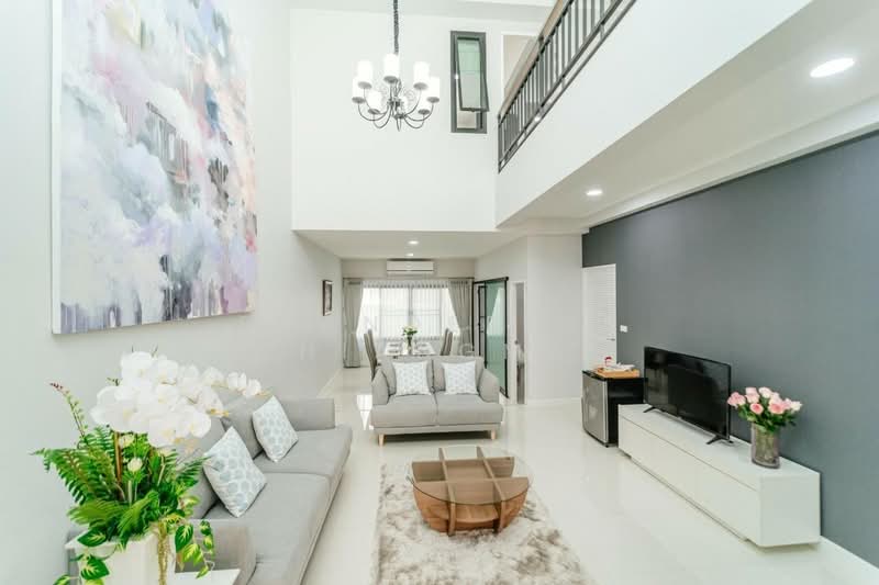 Townhome for rent near Sarasas Witaed Lanna School, Rental Price: 28,000 THB / month No.9H259, Chiang Mai, Mae Hia, Muang Chiang Mai, Chiang Mai, 3 Bedrooms, 110 sqm, Townhouse For Rent, by Baandeedee Chiangmai, 500442811 - DDproperty.com