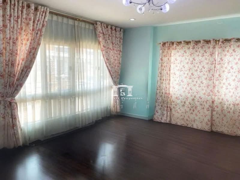 46078 – ขายบ้านเดี่ยว 2 ชั้น บ้านโชคชัย 4 ลาดพร้าว สเปซใหญ่ 300 ตร.ม. บนเนื้อที่ 51 ตร.ว. ใกล้ MRT โ, กรุงเทพ, โชคชัย 4, ลาดพร้าว, กรุงเทพ, 300 ตร.ม., บ้านเดี่ยว ขาย, โดย บริษัท ฟอร์เบสท์ พร็อพเพอร์ตี้ส์ จำกัด, 500442840 - DDproperty.com