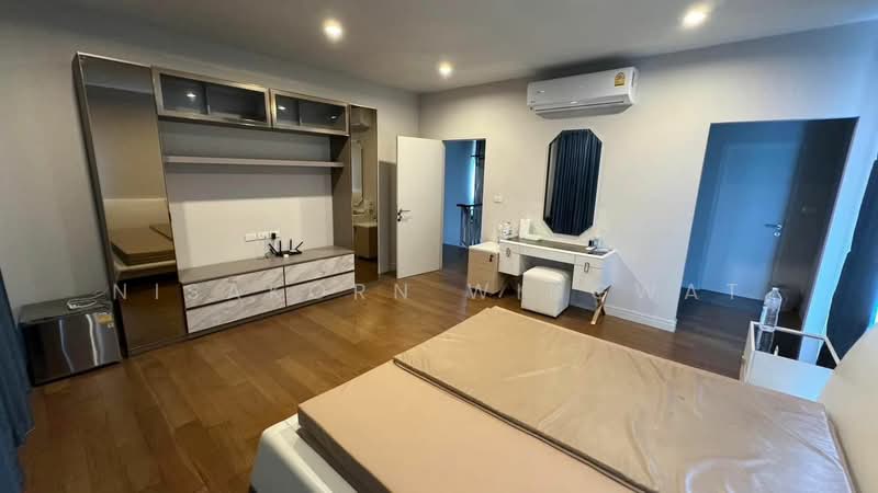 Burasiri Pattanakarn, Bangkok, New Pattanakarn Road, Prawet, Bangkok, 4 Bedrooms, 250 sqm, Single Detached House For Rent, by Nisakorn Wingwat, 500442876 - DDproperty.com
