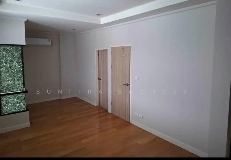 Supalai Essence Ladprao, Bangkok, Soi Ladprao 107, Khlong Chan, Bang Kapi, Bangkok, 4 Bedrooms, 243 sqm, Single Detached House For Rent, by Sunitra Sachdev, 500442899 - DDproperty.com