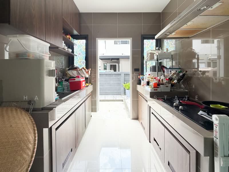 Burasiri Rama 2, Bangkok, 96 Liab Kanchanaphisek Road, Samae Dam, Bang Khun Thian, Bangkok, 4 Bedrooms, 167 sqm, Single Detached House For Sale, by Haus Living Estate, 500442918 - DDproperty.com