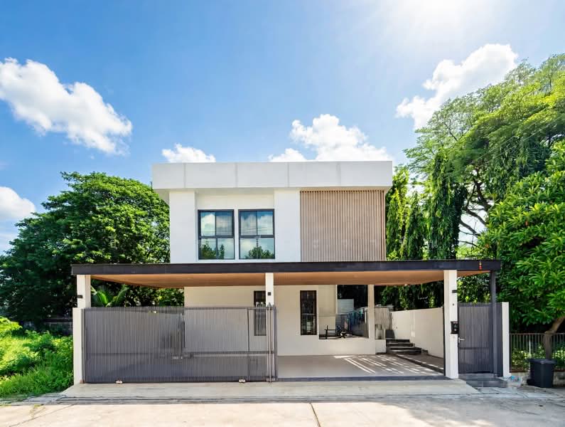 บ้านเดี่ยว 2 ชั้น สไตล์ Modern Luxury ย่านพุทธบูชา 34, กรุงเทพ, พุทธบูชา 34, บางมด, ทุ่งครุ, กรุงเทพ, 244 ตร.ม., บ้านเดี่ยว ขาย, โดย ธีรนุช ธีระวาทิน, 500442996 - DDproperty.com