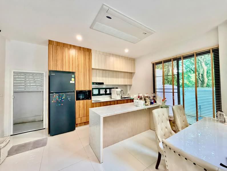 2-Story Modern Luxury Detached House for Sale in Phutthabucha 34, Bangkok, พุทธบูชา 34, Bangmot, Thung Khru, Bangkok, 3 Bedrooms, 244 sqm, Single Detached House For Sale, by ธีรนุช ธีระวาทิน, 500442996 - DDproperty.com