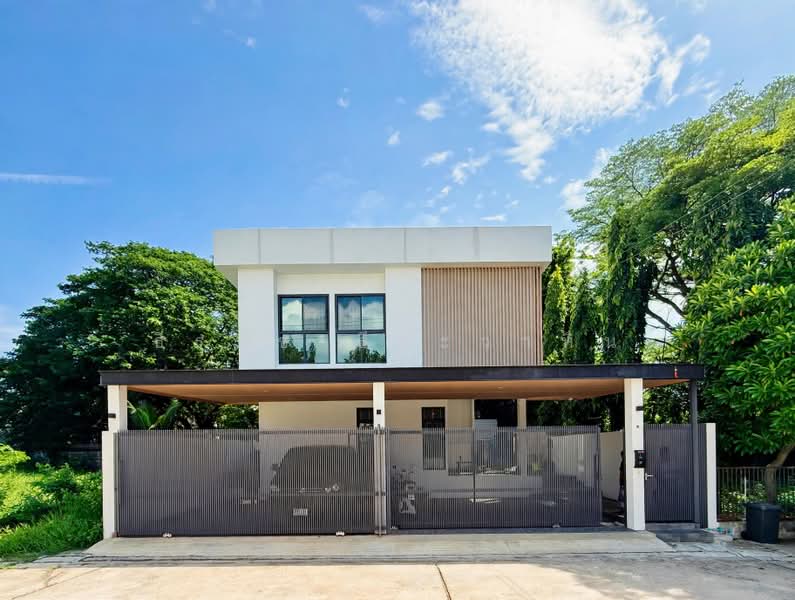 2-Story Modern Luxury Detached House for Sale in Phutthabucha 34, Bangkok, พุทธบูชา 34, Bangmot, Thung Khru, Bangkok, 3 Bedrooms, 244 sqm, Single Detached House For Sale, by ธีรนุช ธีระวาทิน, 500442996 - DDproperty.com