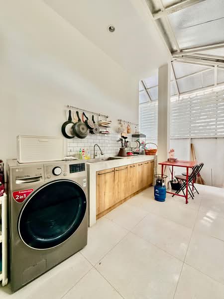 2-Story Modern Luxury Detached House for Sale in Phutthabucha 34, Bangkok, พุทธบูชา 34, Bangmot, Thung Khru, Bangkok, 3 Bedrooms, 244 sqm, Single Detached House For Sale, by ธีรนุช ธีระวาทิน, 500442996 - DDproperty.com