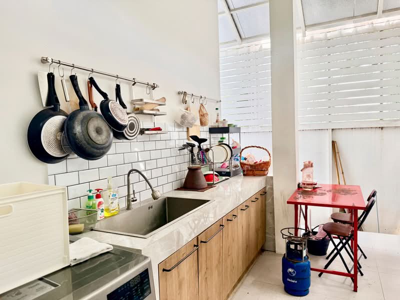 2-Story Modern Luxury Detached House for Sale in Phutthabucha 34, Bangkok, พุทธบูชา 34, Bangmot, Thung Khru, Bangkok, 3 Bedrooms, 244 sqm, Single Detached House For Sale, by ธีรนุช ธีระวาทิน, 500442996 - DDproperty.com