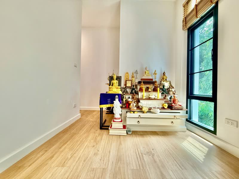 2-Story Modern Luxury Detached House for Sale in Phutthabucha 34, Bangkok, พุทธบูชา 34, Bangmot, Thung Khru, Bangkok, 3 Bedrooms, 244 sqm, Single Detached House For Sale, by ธีรนุช ธีระวาทิน, 500442996 - DDproperty.com